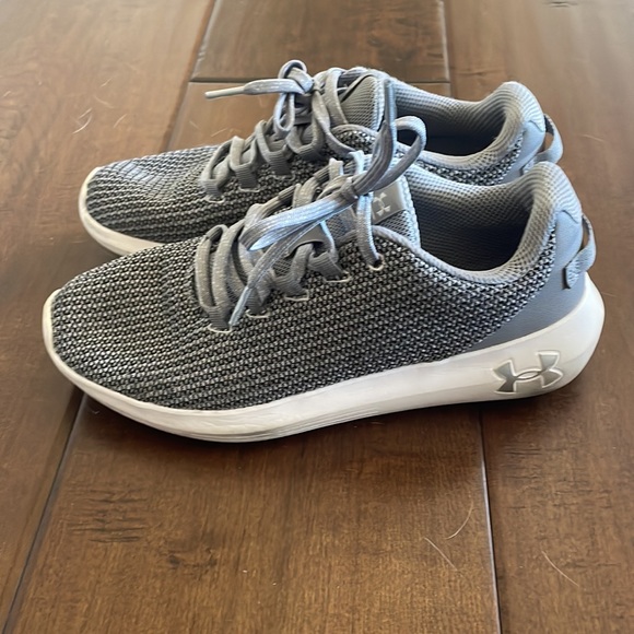 Under armor training shoes - Picture 6 of 6